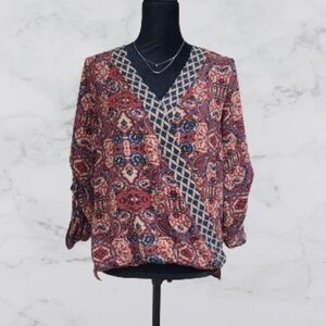 Skylar & Jade medium pullover women's blouse